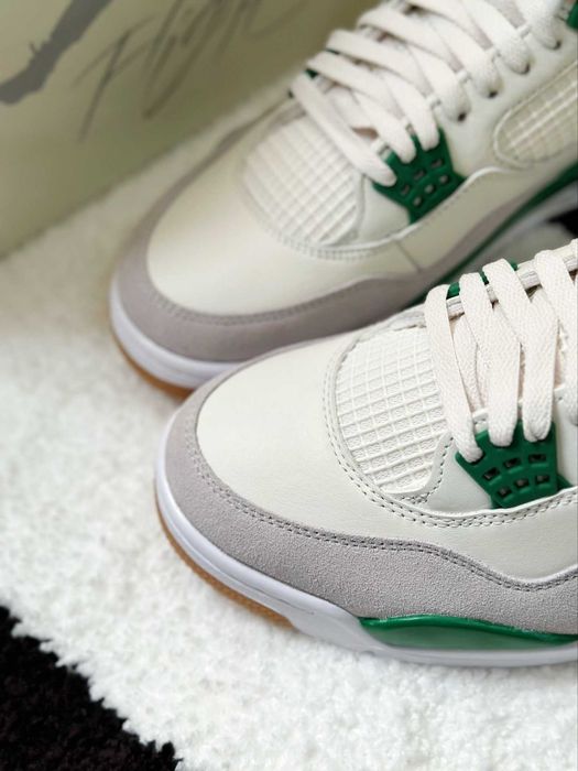 Jordan 4 Retro SB Pine Green-Rozmiar 42