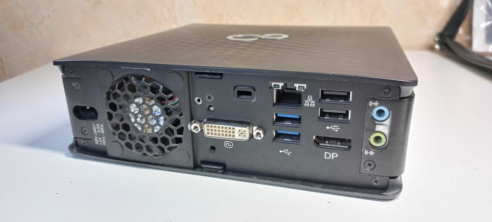 Fujitsu Q520 Ultra-slim + i5-4460T+8Gb+SSD 120Gb