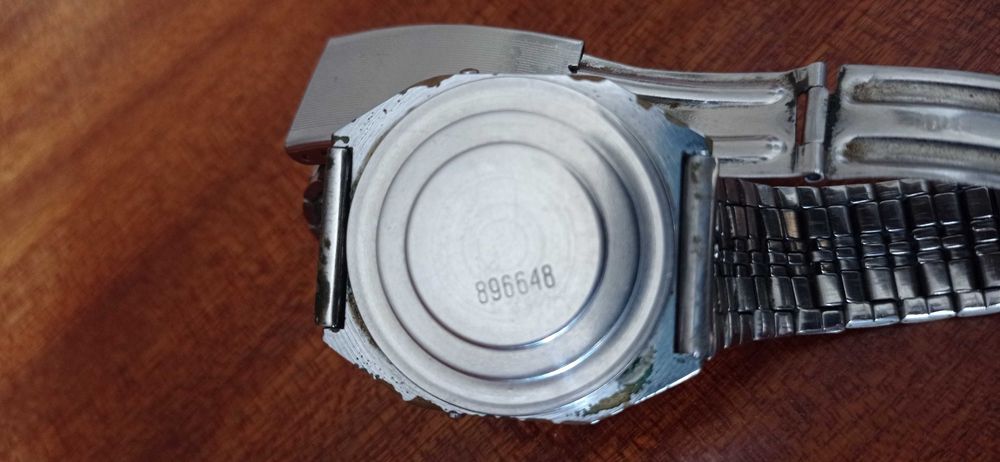 Часы наручные электронные "Камертон", СССР, 1991, на ходу.