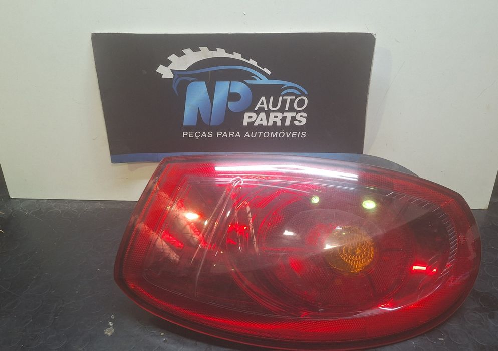 Farolin de stop esq Fiat Bravo  de 2009