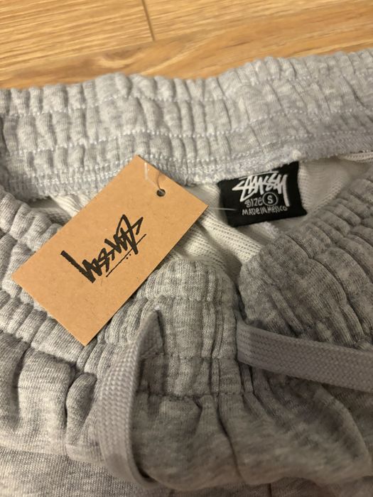 Stüssy x BAPE szare spodenki