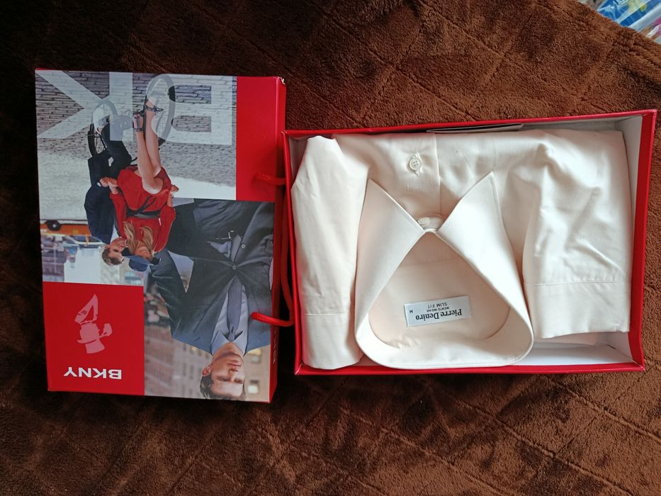 Продам рубашку Нову.