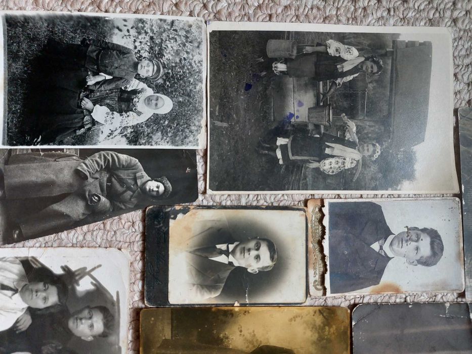 Фотографии  старинные.