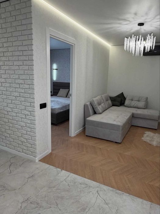 Стильна квартира поблизу ТРЦ Подоляни