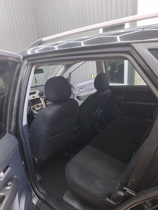 Продам Kia Karens