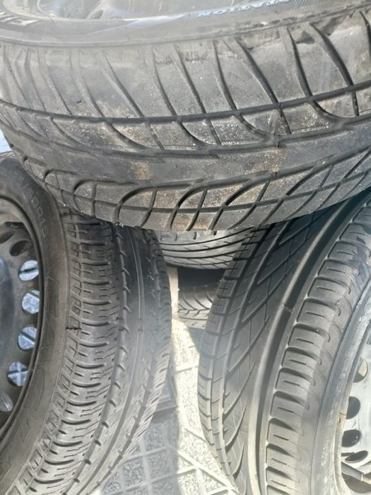 Jantes e pneus Mercedes .