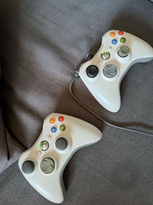 Xbox 360 Fat (Edição Jasper - Ultra Fiável) 500GB RGH + 2 Comandos