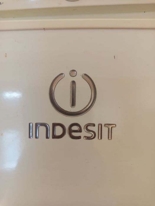 Холодиник Індезід 1,87см