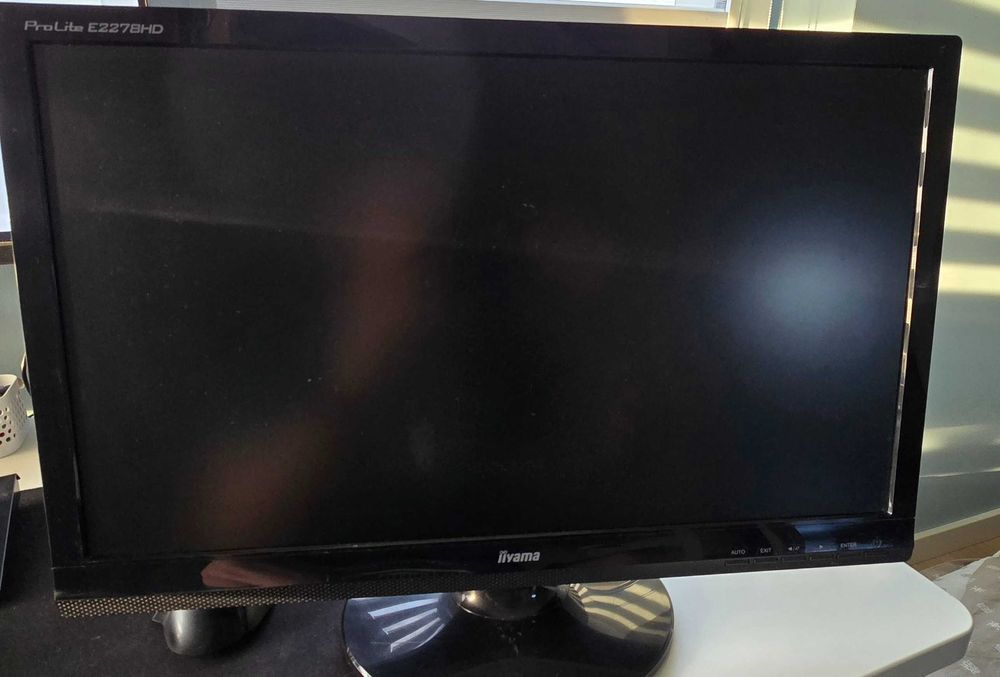 Monitor 22 cale Iiyama do Commodore c64