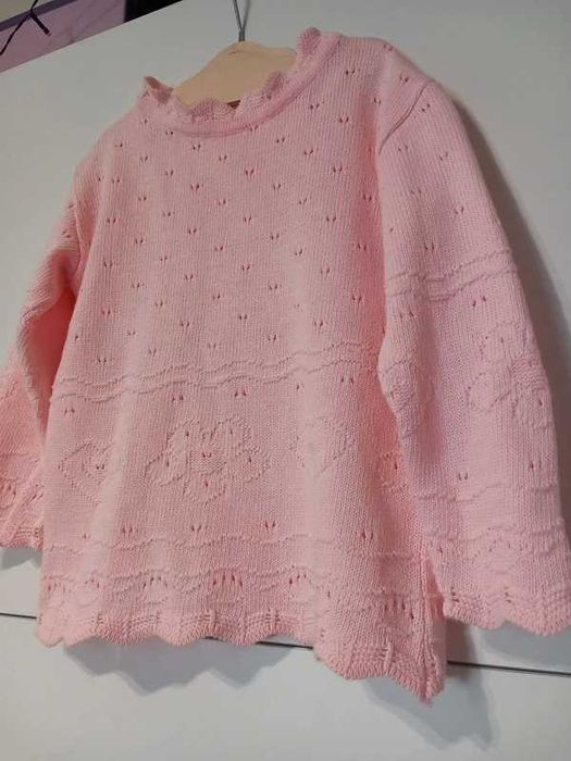 różowy sweter dziewczynka