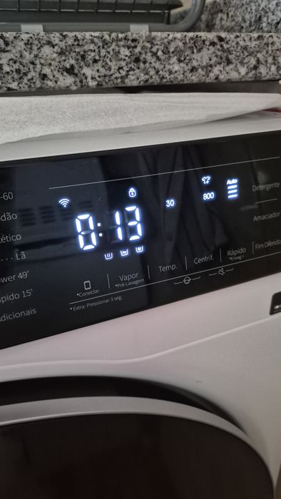 Maquina Hisense 10.5  Modelo WF5S1045BW