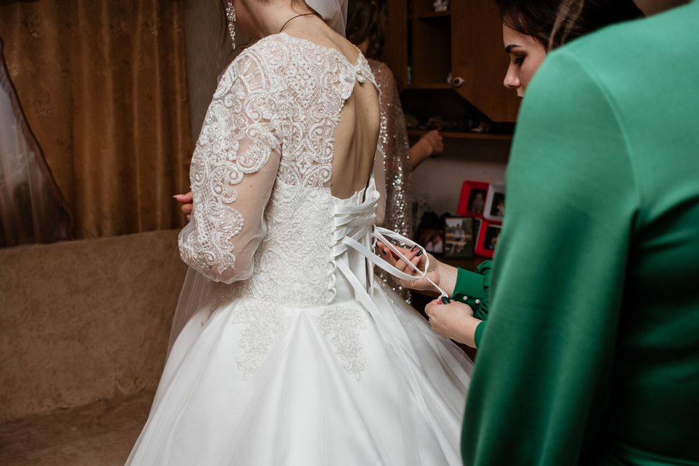 Весільна сукня 46 розміру