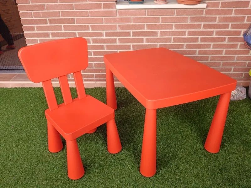 Mesa + 2 cadeiras IKEA