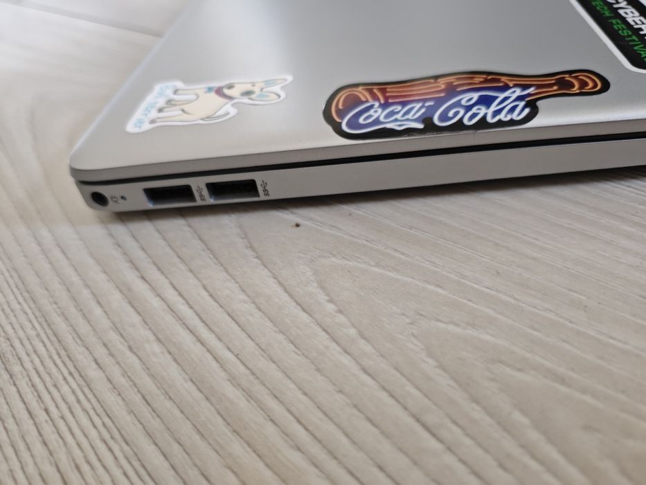 Laptop HP 15seq2404nw