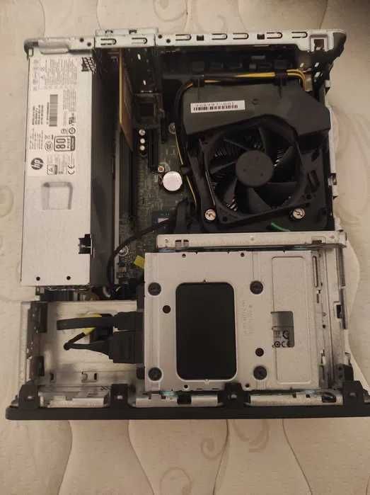 HP ProDesk 600 G3 SFF + HP P223 23"