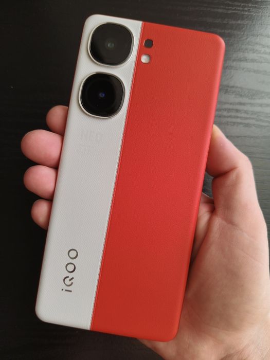 Vivo iQOO Neo 9 12/256GB Red/White Leather