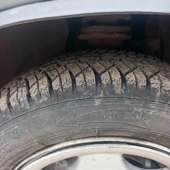 Продам  бюджетну машинку!