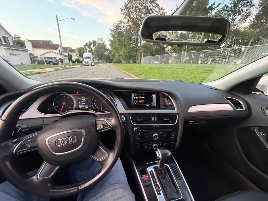 Audi A4 2.0T quattro Premium Plus      2014