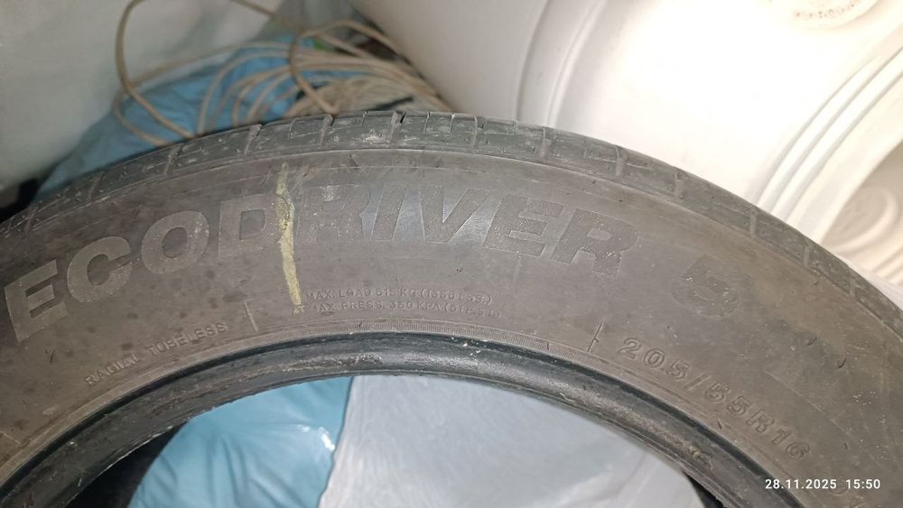 Продам резину 205/55/16. В наявності комплект 4шт