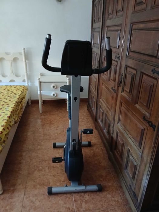 Bicicleta de ginástica