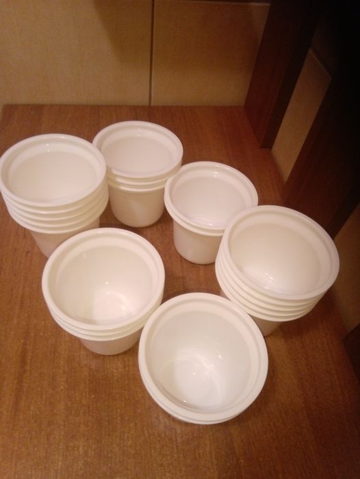 Miseczki talerzyki kubeczki plastikowe