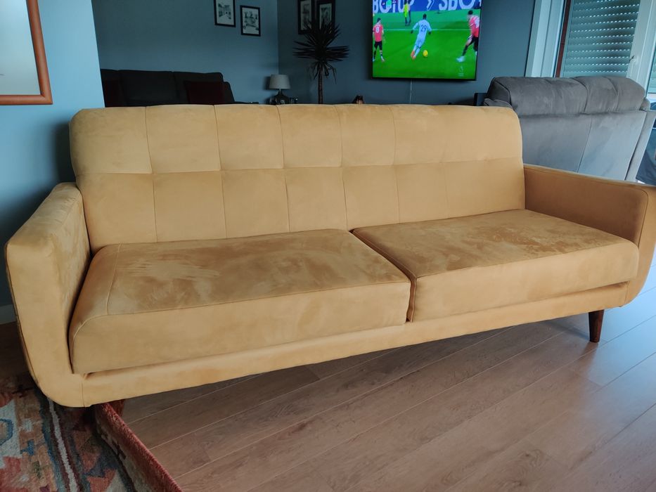 Sofás 3 lugares amarelo Braga (Maximinos, Sé E Cividade) • OLX Portugal