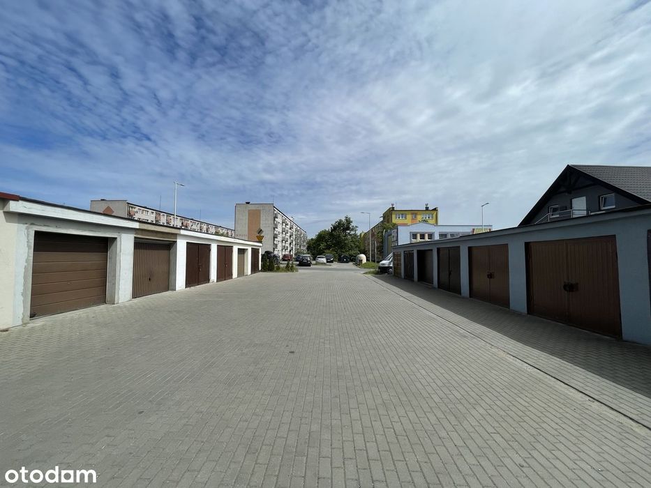 GARAŻ mur w Świeciu przy ul. Paderewskiego / Wojska Polskiego 67c 67d