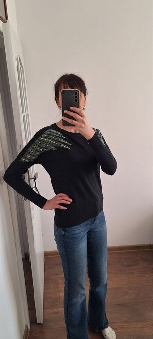 Nowy sweterek bez metki