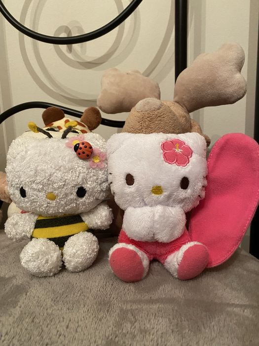 8 peluches quase novos (Chicco, Elphie, Spritz Hello kitty e outros)