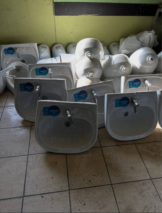 Писсуар Porta ;  Умывальник Cersanit