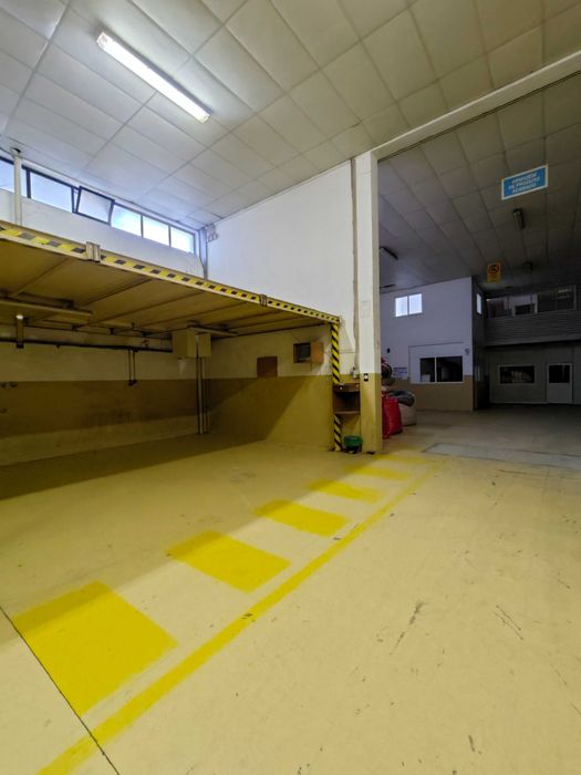 Arrendo espaços m² para autocaravanas, carros, motos, móveis e outros