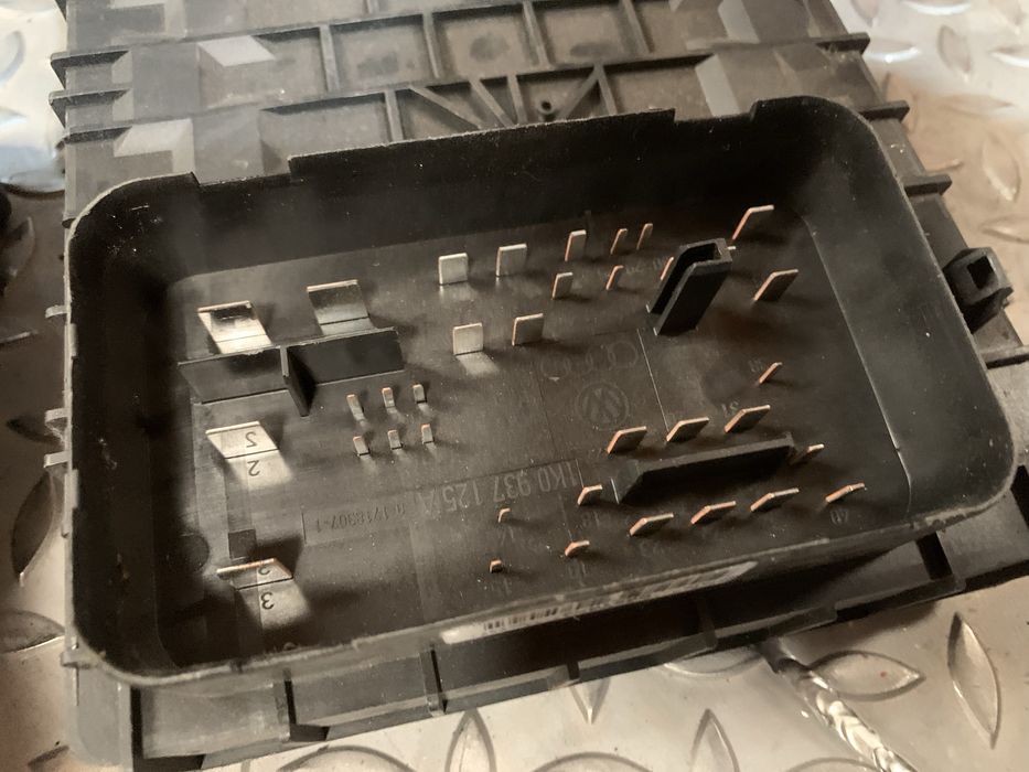 Caixa de fusiveis seat leon 1p