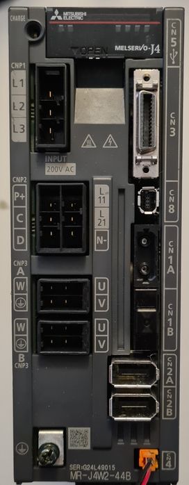 Serwowzmacniacz  mitsubishi MR-J4W2  CNC