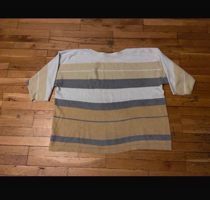 Bluzka sweterek NKD rozmiar 52/54/56