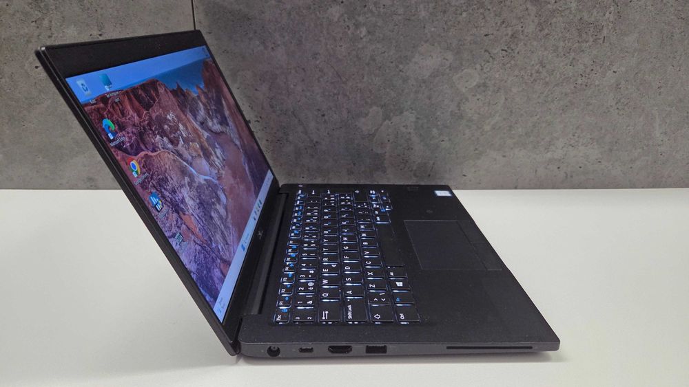 MOCNY Dell Latitude 7390 i7 8650U ram 16GB dysk 256SSD FHD IPS Laptop