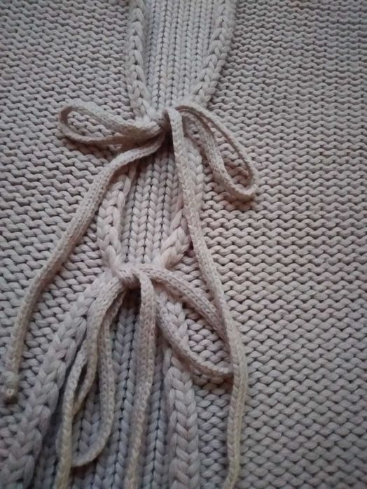 gruby  sweter  i swetrek bez rękawków 36 S /zestaw 2 w jednym