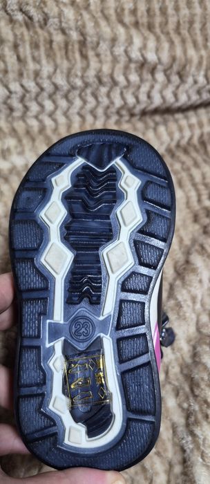 Продам нові зимові термочеревики для дівчинки