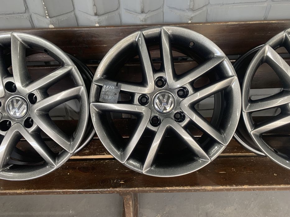 99 Оригинальные литые диски Volkswagen touareg 5/130 R17 et55
