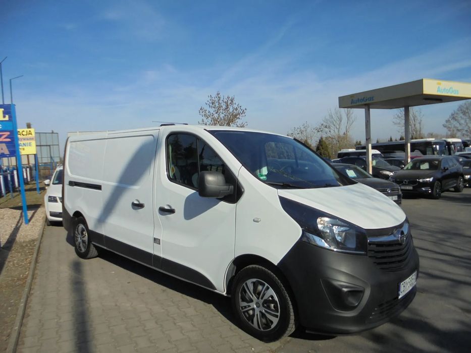 Opel VIVARO  Exstra Long*zarejestrowany w PL*Navi*2xdrzwi boczne*Tył drzwi*6-biegów