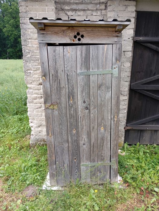 WC ubikacja drewniana