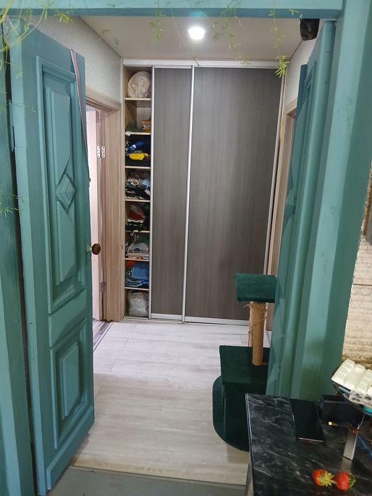 Будинок 1/2 продається
