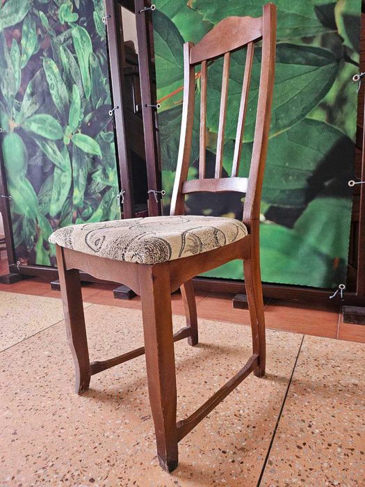 Стілець деревяний