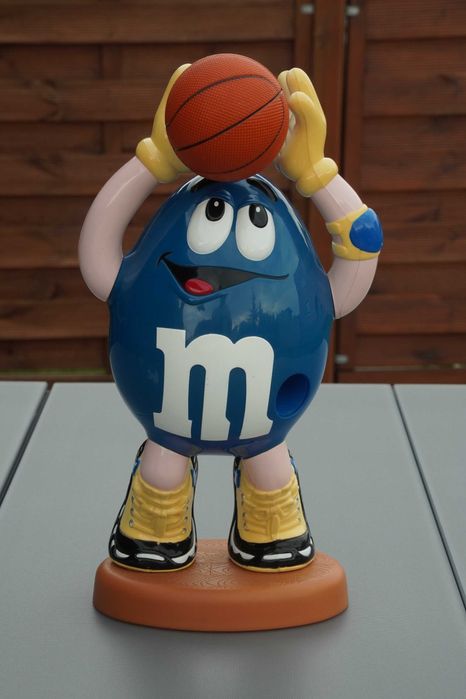 Dozownik M&Ms Koszykówkarz Limitowana Edycja