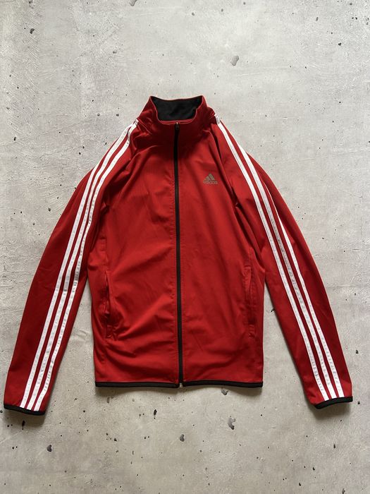 Червона олімпійка adidas