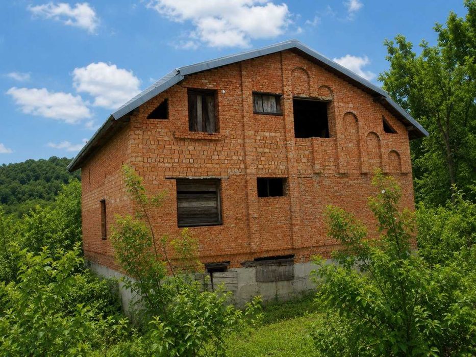 Будинок незаверш. траса Київ- Чоп, земля 23 сот. Карпати Сколе
