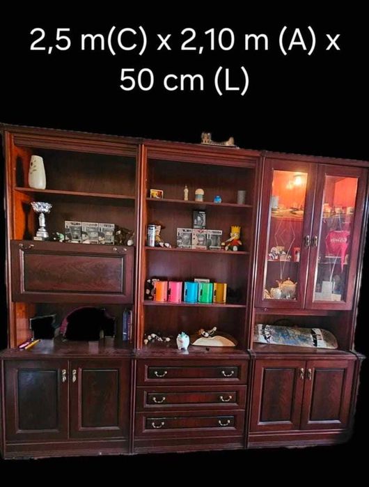 Móvel de sala em mogno