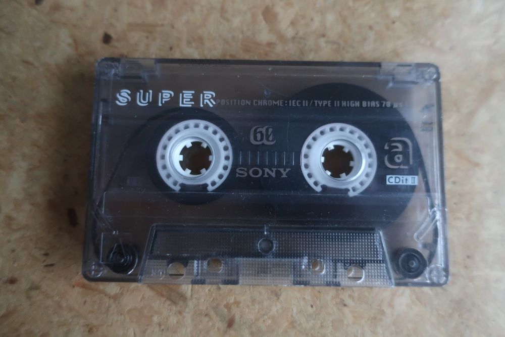 4 Cassetes de aúdio - Sony, Philips, BASF