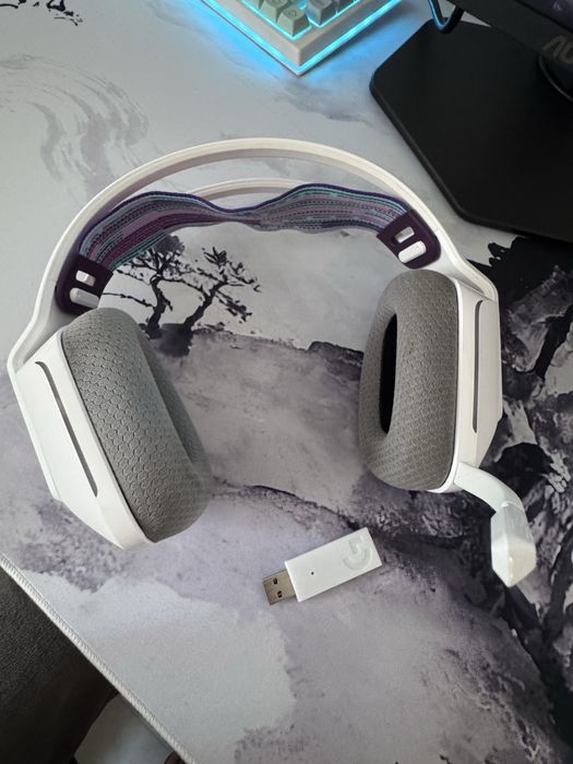 Auscultadores Logitech G733