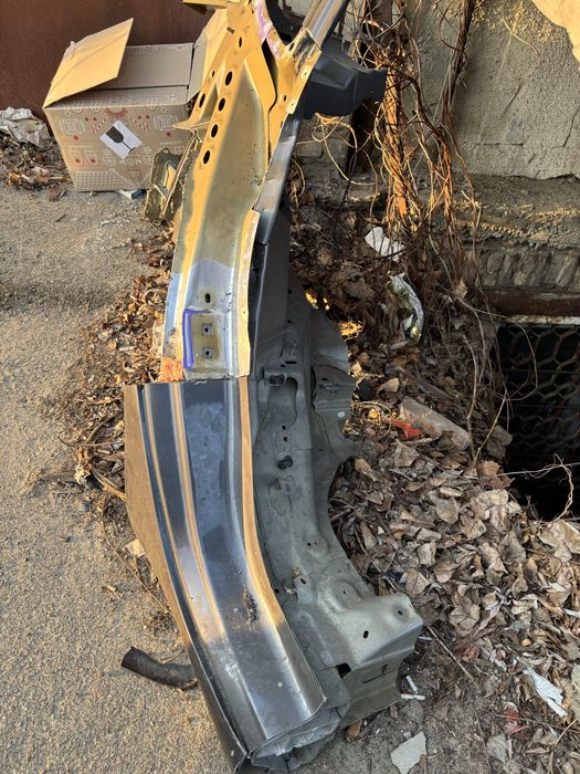 четверть без крила тесла 3