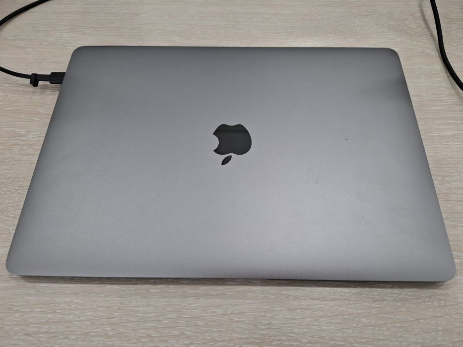 Apple MacBook Air A2337 Макбук